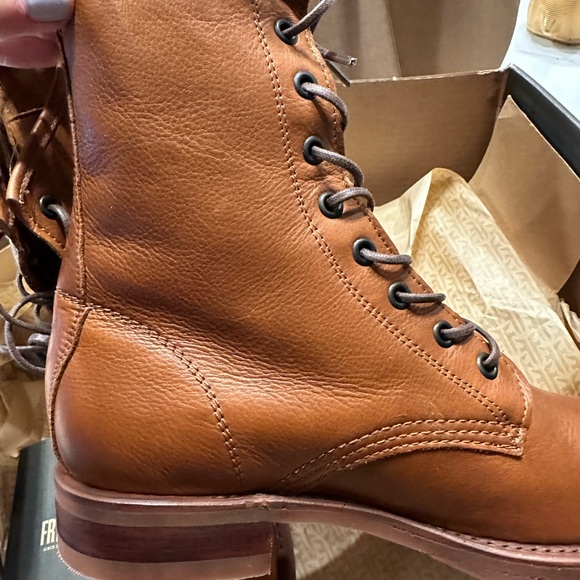 NEW size 9.5 Frye Women's Brown Lace Up Leather Boots with BOX color Whisky - Picture 6 of 8